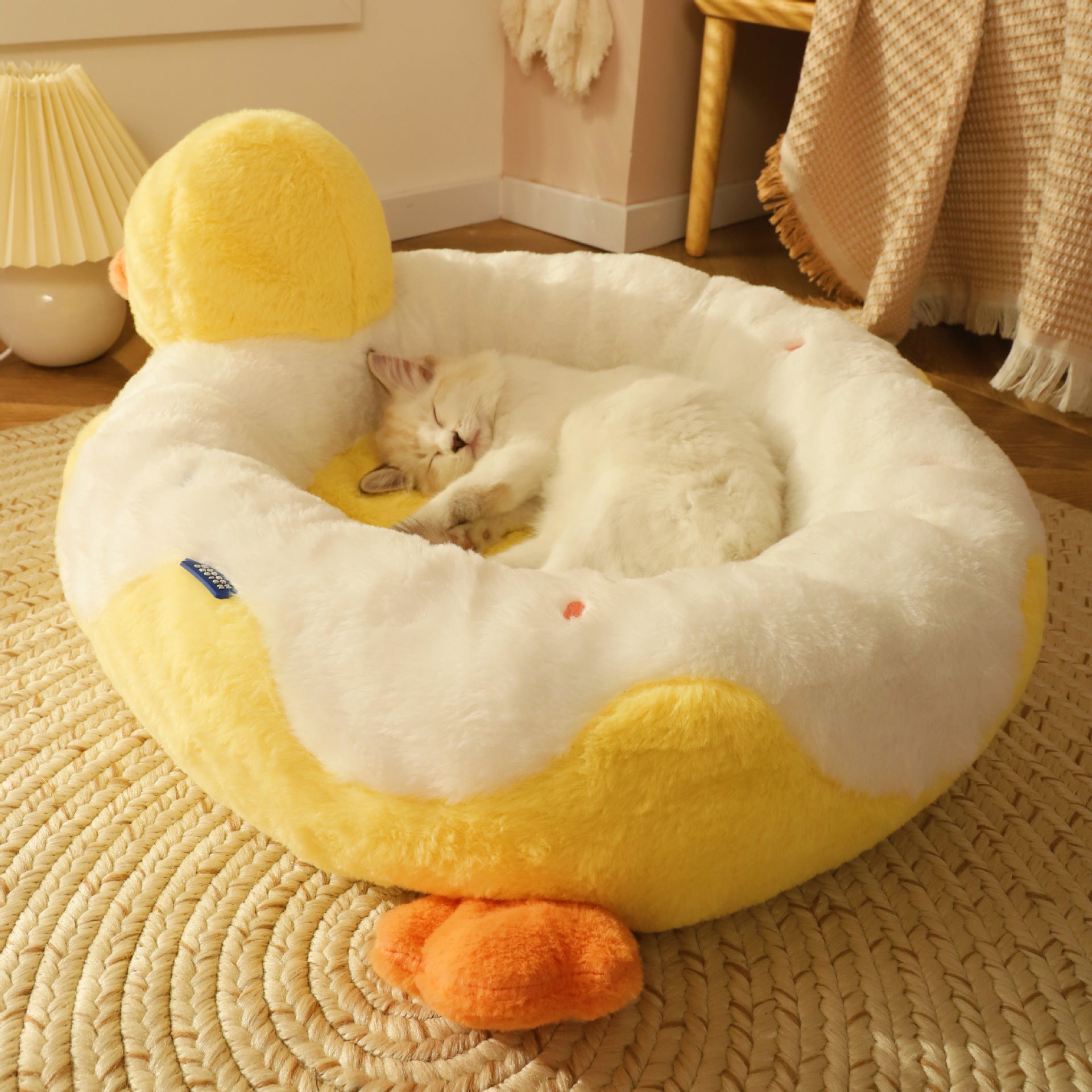 All-Season Pet Bed for Cats and Small Dogs